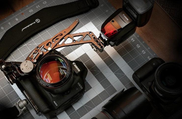 Camera flash bracket: Should you get one? - ProMediaGear