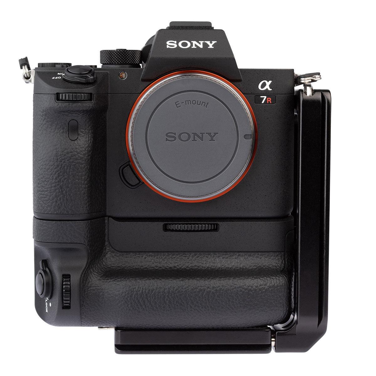 Mounted to Sony A7r III with VGC3EM Battery Grip