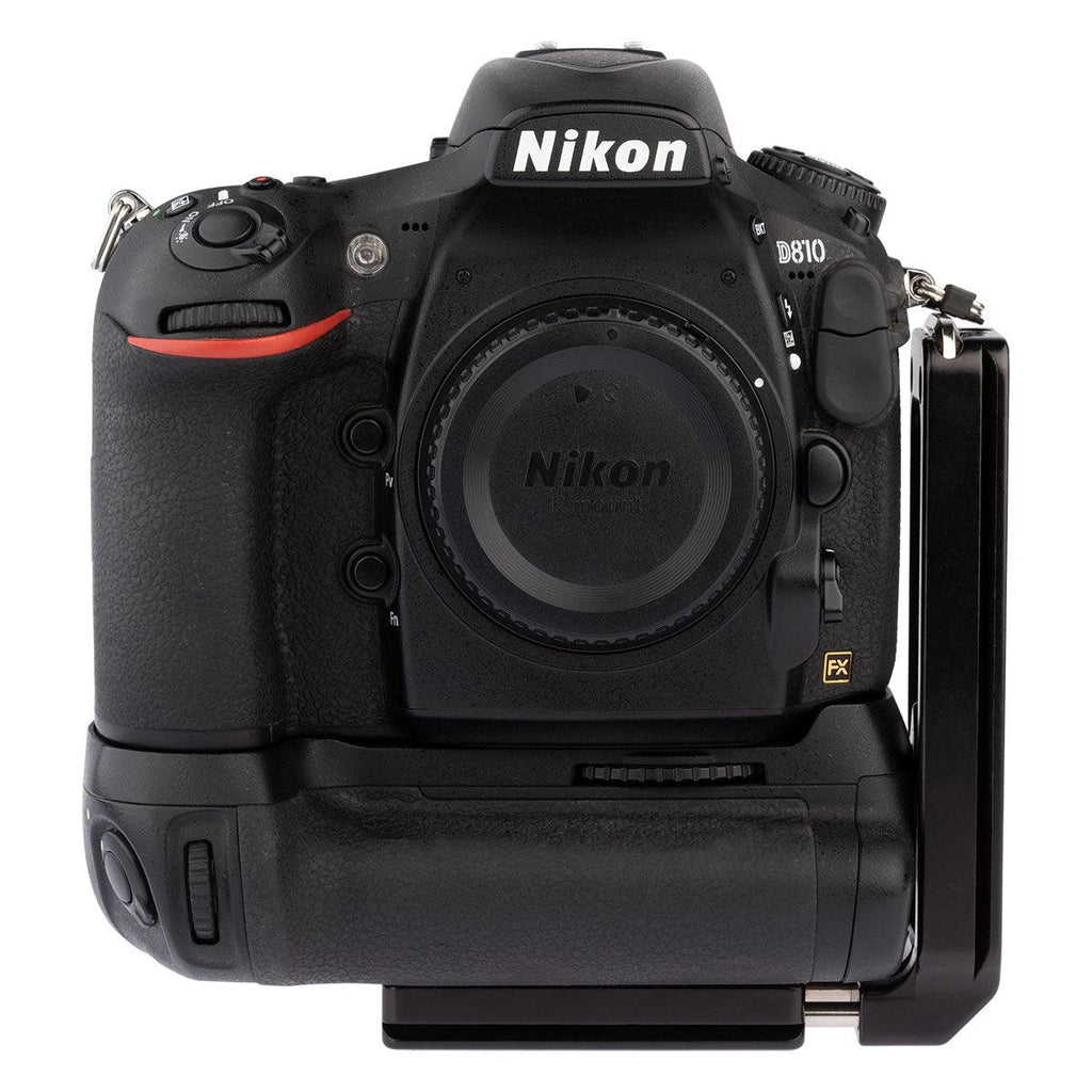 Mounted to Nikon D810 with MB-D12 Battery Grip
