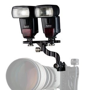 Two mounting points for two flashes